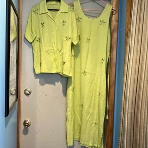 Sleeveless long dress and short sleeve blouse set, brand unknown
